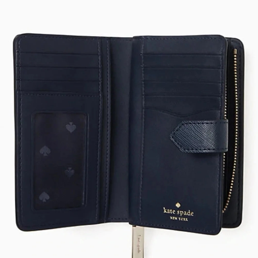 Kate Spade Staci Large White Apple Compartment Bifold Wallet
BLAZER BLUE MULTI - Picture 2 of 16